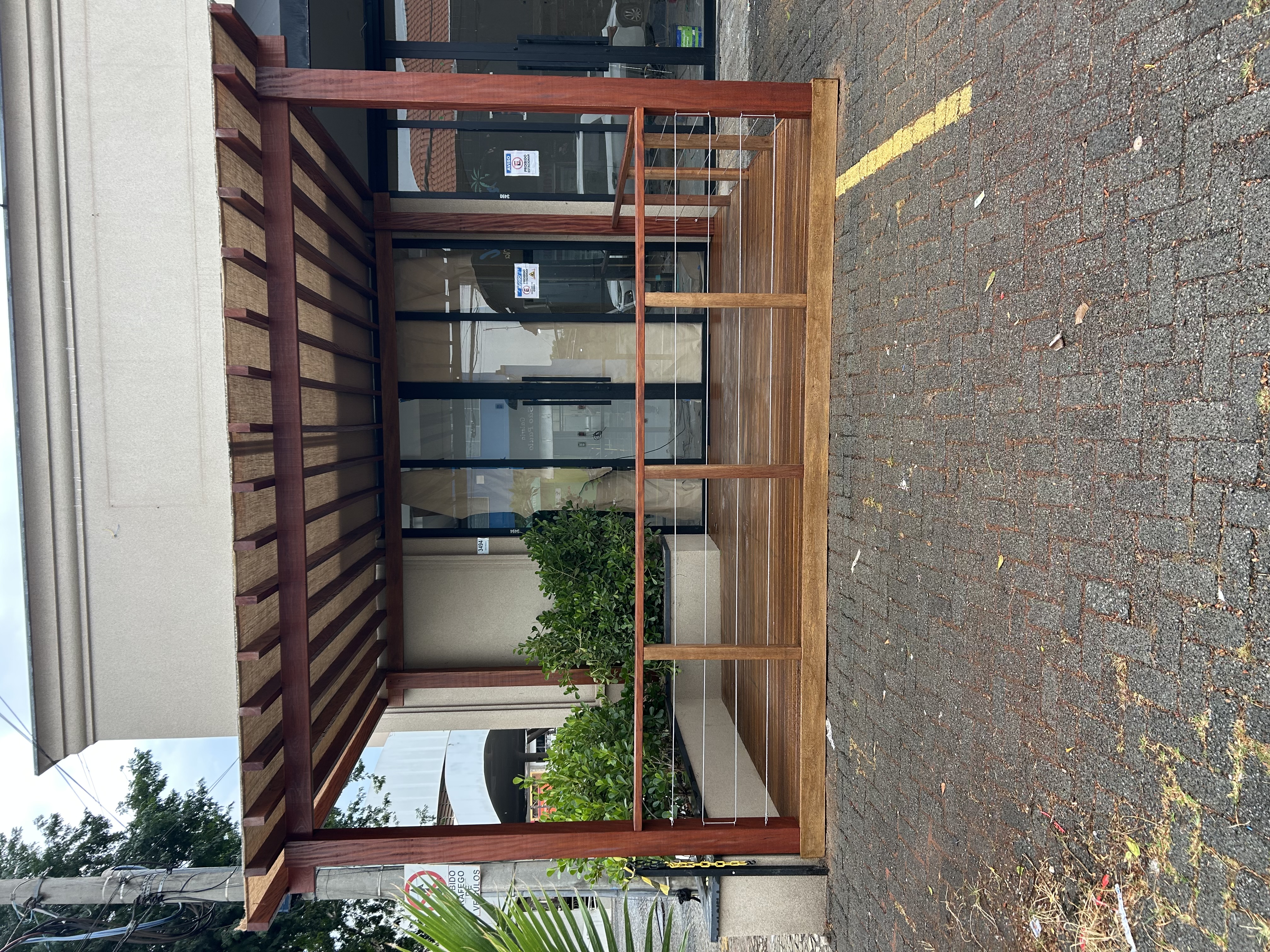 Área de descanso em madeira
